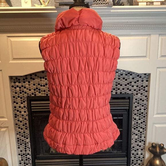 Tribal salmon vest, size medium - Picture 5 of 9